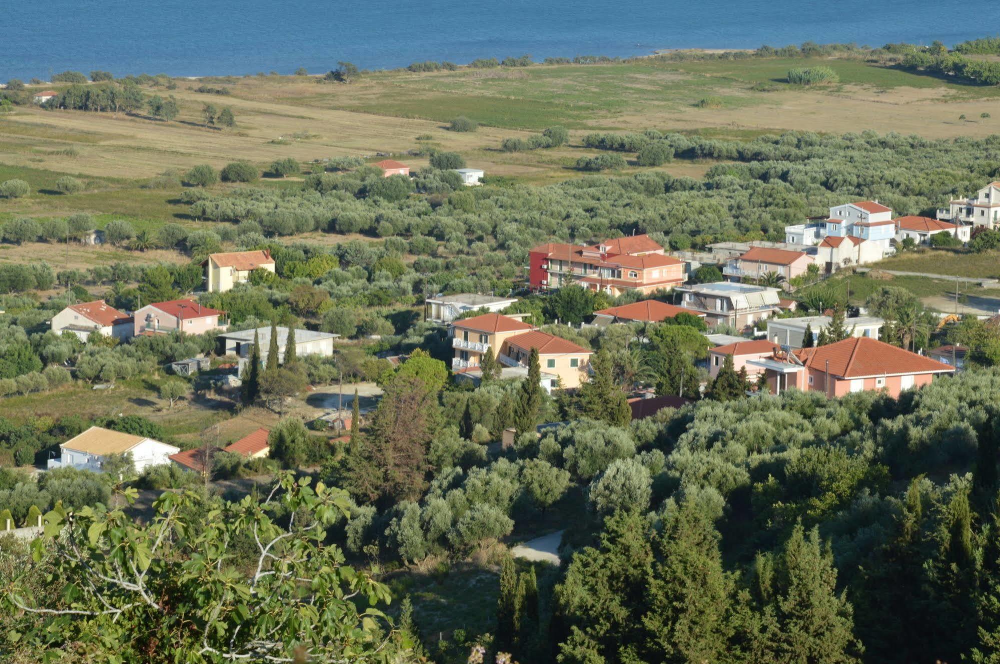 Villa Reverenza Lixouri Exterior photo