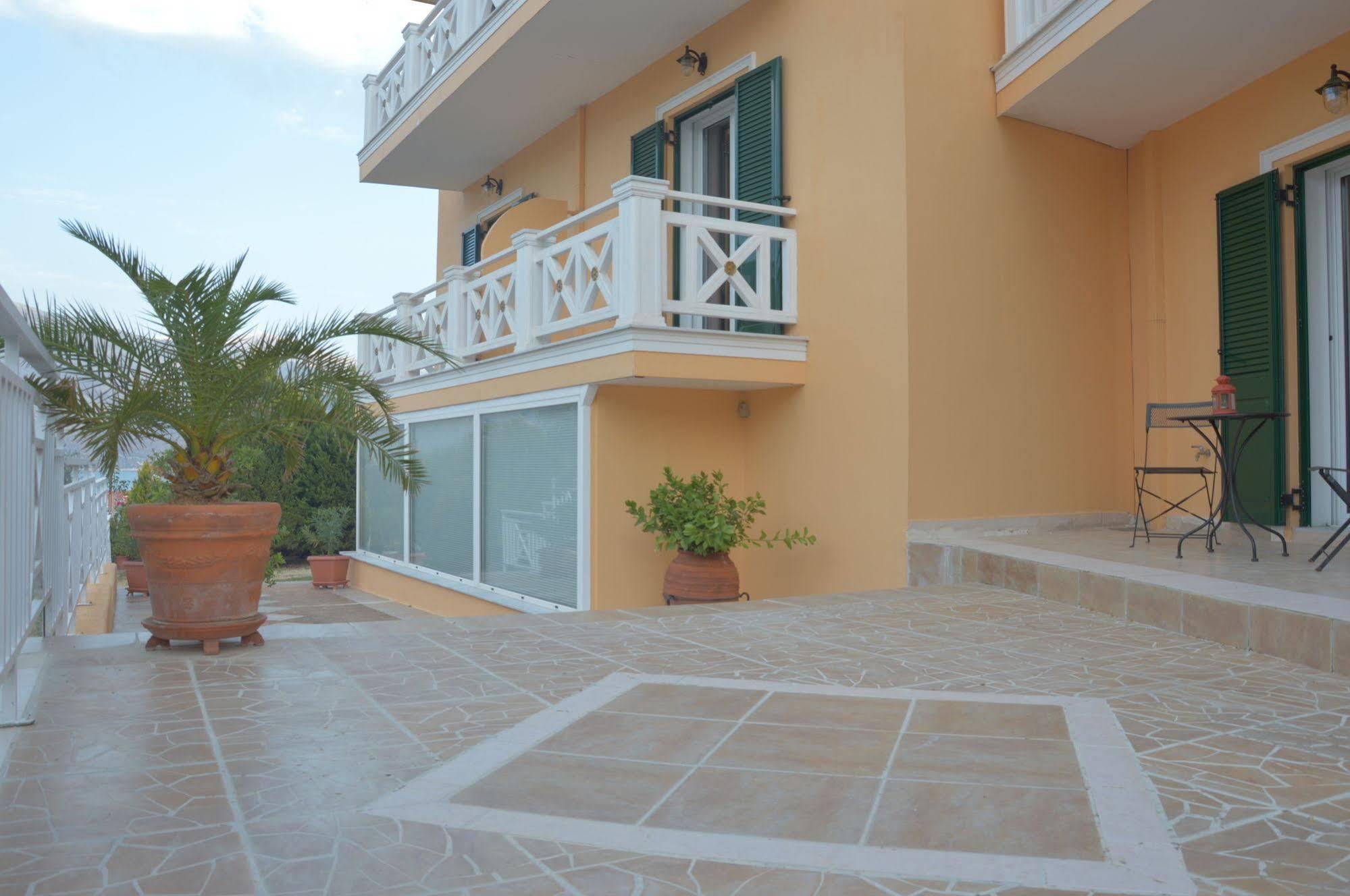 Villa Reverenza Lixouri Exterior photo